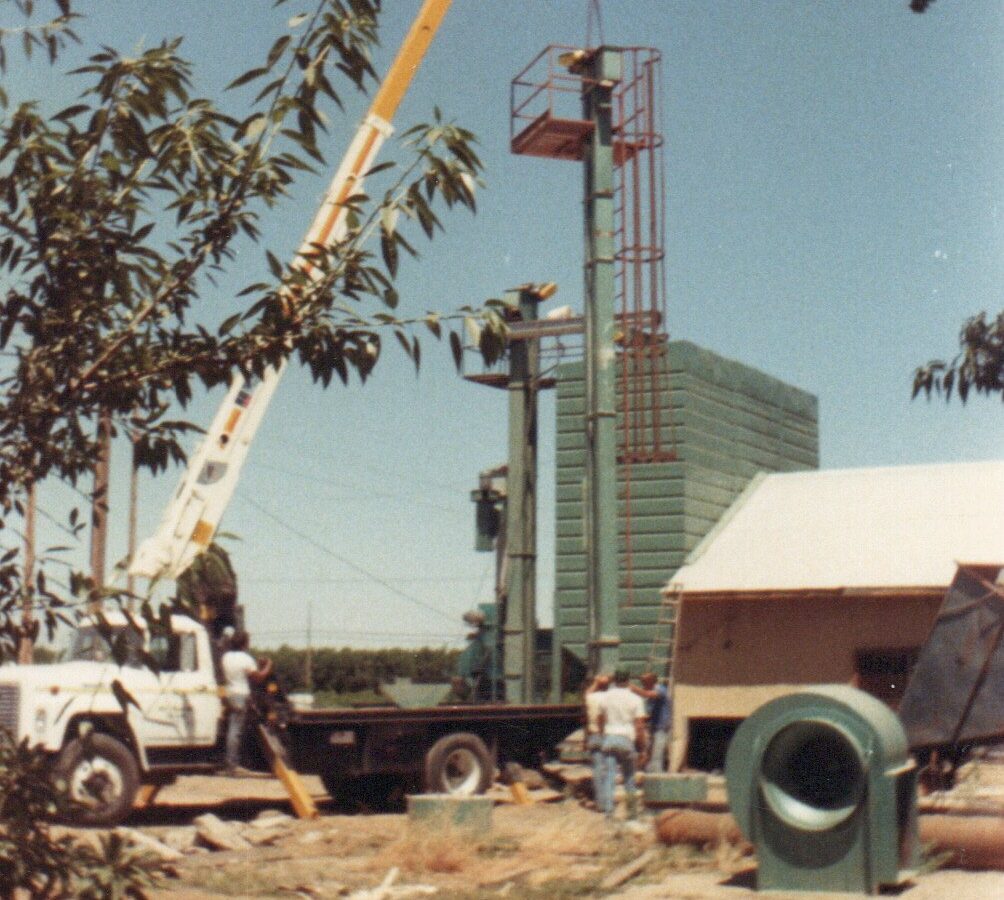 installing bucket elevator